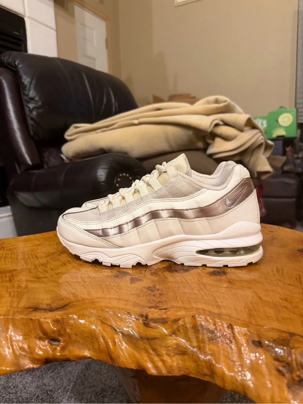 Nike Air Max 95 GS Bone Rose Gold 310830-015 Size 7Y / Women 8.5 / Men 7
